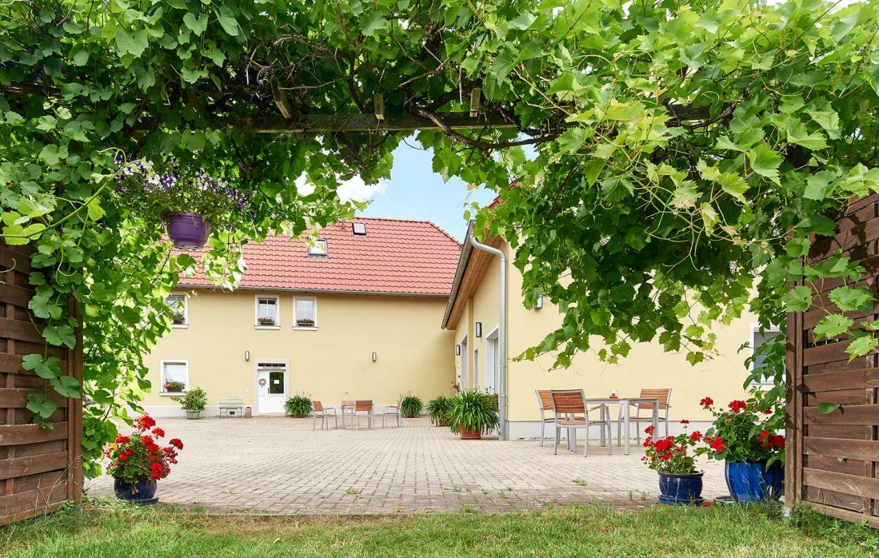 Bei Meyers Schlafen & Feiern Hotell Bohlen  Exteriör bild
